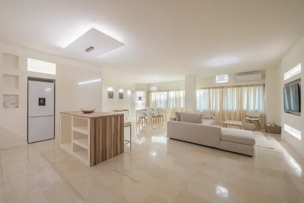 205 m² Three-Bedroom Apartment for Sale in Kypseli, Athens Center