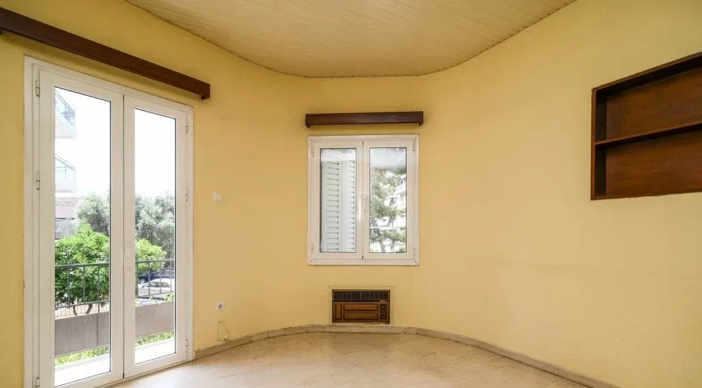 65 m² Two-Bedroom Apartment for Sale in Ampelokipoi, Athens Center