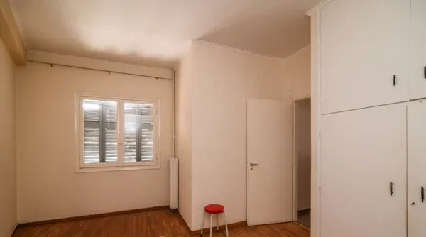 83 m² Apartment with Two Bedrooms for Sale in Ampelokipoi, Athens Center — photo 2