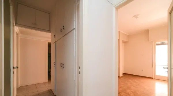 83 m² Apartment with Two Bedrooms for Sale in Ampelokipoi, Athens Center — photo 3
