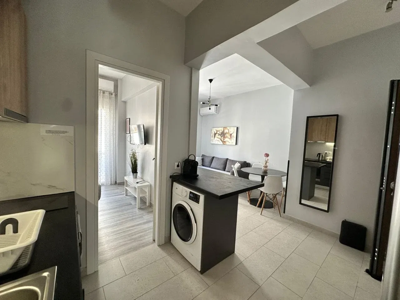 50 m² Renovated Two-Bedroom Apartment for Sale in Neos Kosmos, Athens Center