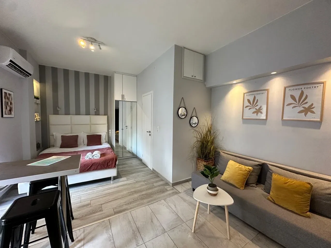 30 m² Renovated One-Bedroom Apartment for Sale in Neos Kosmos, Athens Center