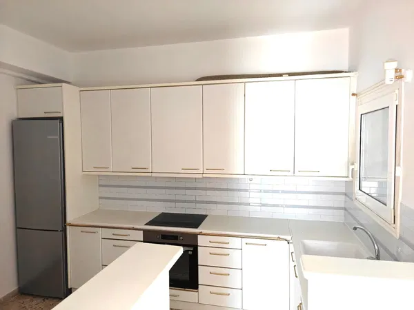 75 m² Three-Bedroom Renovated Apartment for Sale in Glyfada, Athens Southern suburbs — photo 5