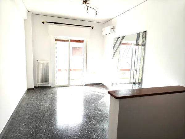 75 m² Three-Bedroom Renovated Apartment for Sale in Glyfada, Athens Southern suburbs — photo 2
