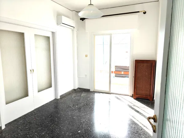 75 m² Three-Bedroom Renovated Apartment for Sale in Glyfada, Athens Southern suburbs — photo 3
