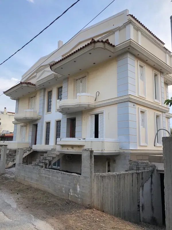 318 m² Six-Bedroom Villa for Sale in Vari - Varkiza, Athens Southern suburbs