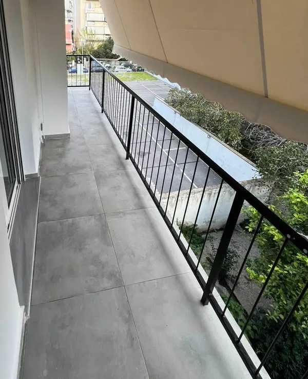 Renovated 53 m² Apartment with One Bedrooms for Sale in Neo Faliro, Athens Southern suburbs — photo 2