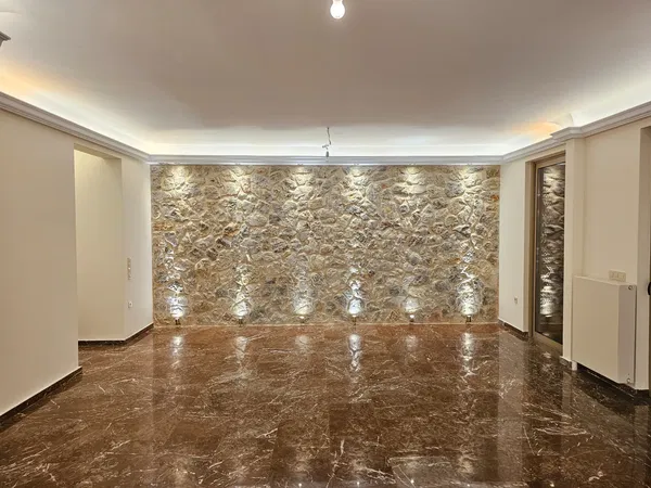 Three-Bedroom Apartment for Sale in Agia Paraskevi Athens, Athens Northern suburbs with Central heating — photo 2