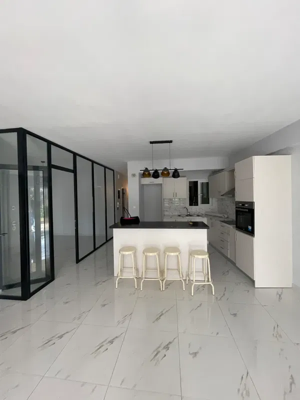 113 m² Renovated Three-Bedroom Apartment for Sale in Agia Paraskevi Athens, Athens Northern suburbs — photo 3