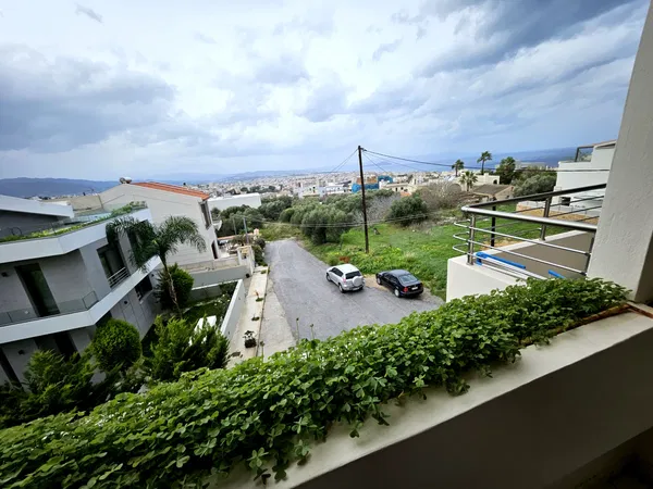 Sea View Five-Bedroom Apartment for Rent in Chalepa, Chania — photo 3