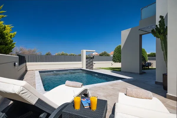 190 m² Four-Bedroom Villa for Sale in Ialysos Rhodes, Rhodes — photo 4