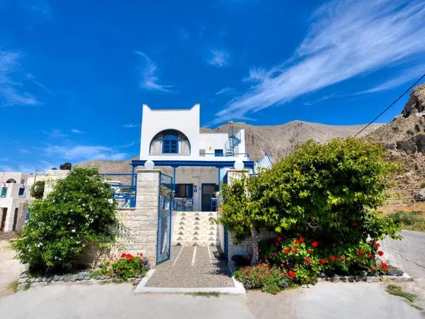 317 m² Sea View Hotel for Sale in Santorini, Cyclades — photo 4