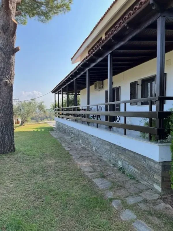 450 m² Villa with Five Bedrooms for Sale in Peraia Thessaloniki, Thessaloniki — photo 3
