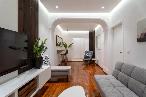 55 m² Renovated Two-Bedroom Apartment for Sale in Center Thessaloniki, Thessaloniki Center — photo 2