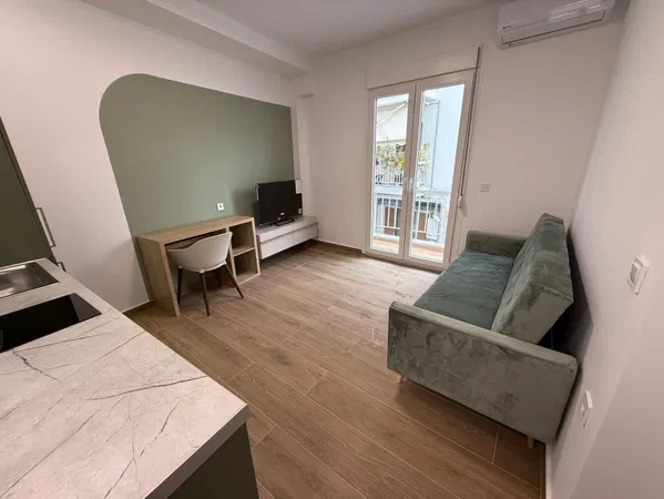 Renovated Two-Bedroom Apartment for Sale in Center of Thessaloniki, Thessaloniki — photo 5