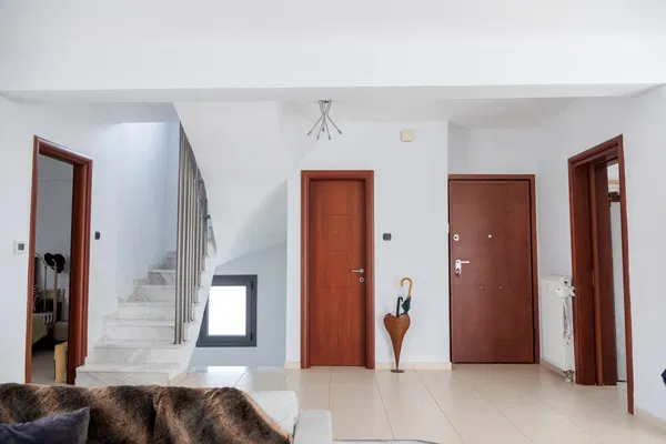 275 m² Villa with Four Bedrooms for Sale in Pilea Thessaloniki, Thessaloniki — photo 5