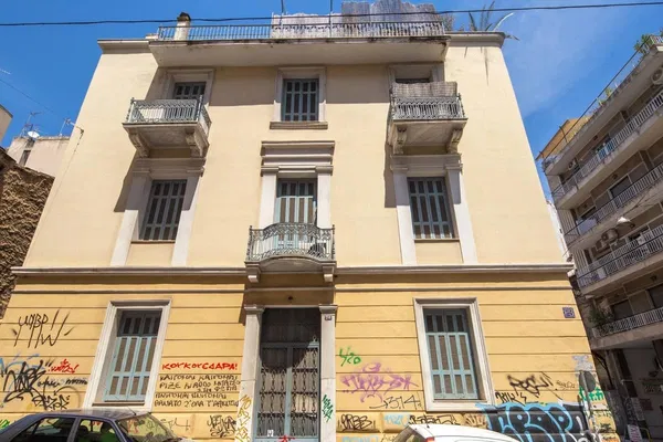 Building for Sale in Exarchia - Neapoli, Athens Center with Lift — photo 3