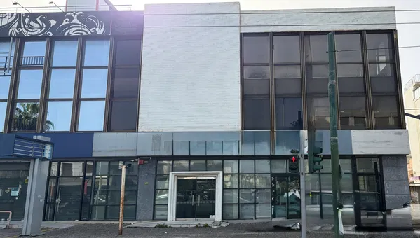 1400 m² Building for Sale in Peristeri, Athens Western Suburbs — photo 2