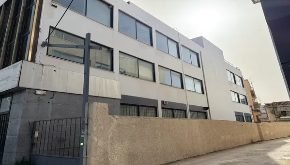 1400 m² Building for Sale in Peristeri, Athens Western Suburbs — photo 4