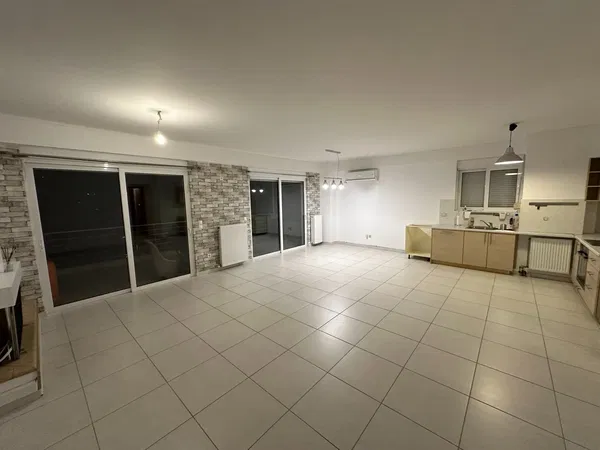 110 m² Apartment with Three Bedrooms for Sale in Neo Faliro, Piraeus — photo 2