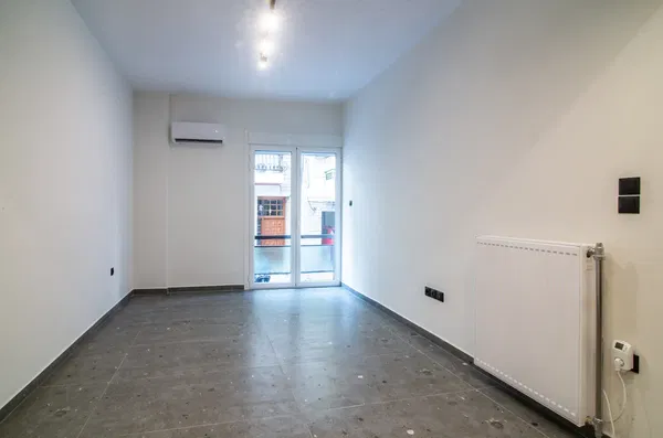 55 m² Apartment with One Bedrooms for Sale in Piraeus — photo 3