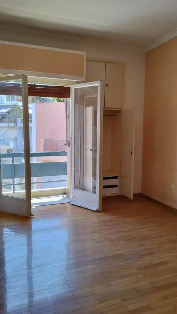 95 m² Apartment with Two Bedrooms for Sale in Kypseli, Athens Center — photo 3