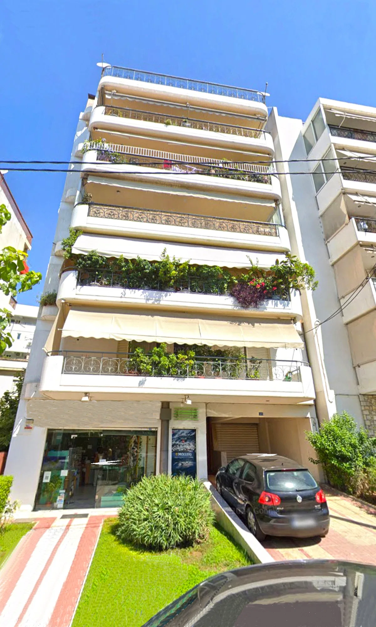 Renovated 115 m² Apartment with Three Bedrooms for Sale in Ano Patisia, Athens Center