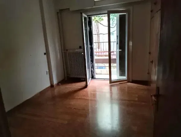 Two-Bedroom Renovated Apartment for Sale in Neo Faliro, Athens Southern suburbs — photo 3
