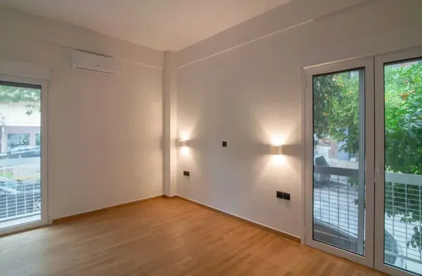 95 m² Apartment with Three Bedrooms for Sale in Piraeus