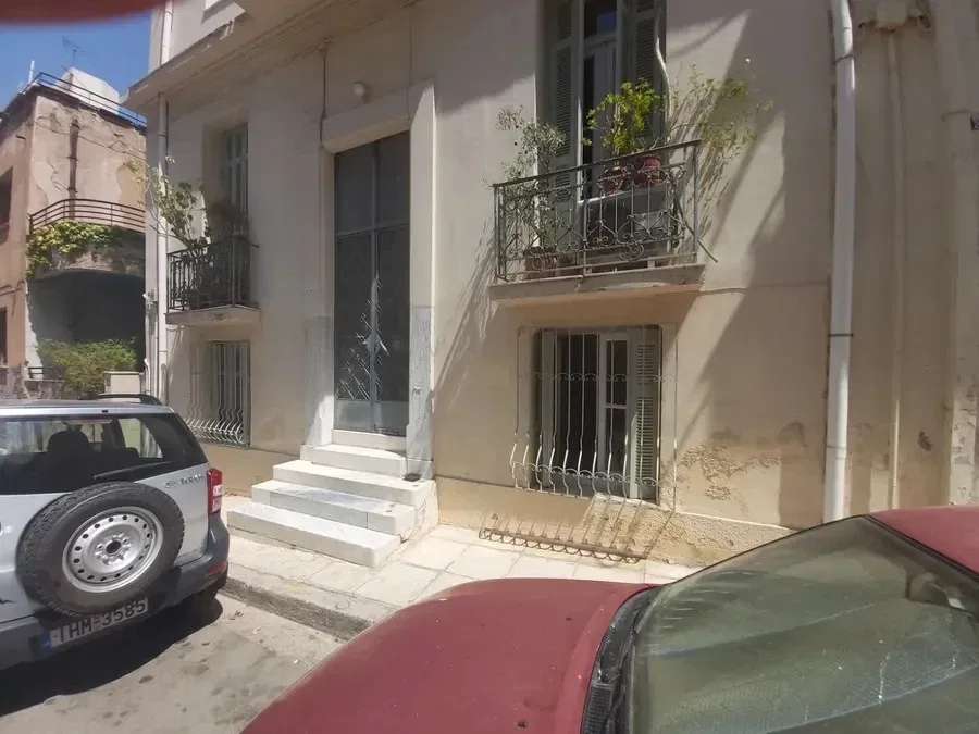 Renovated 145 m² Apartment with Four Bedrooms for Sale in Kolonaki - Lycabettus, Athens Center