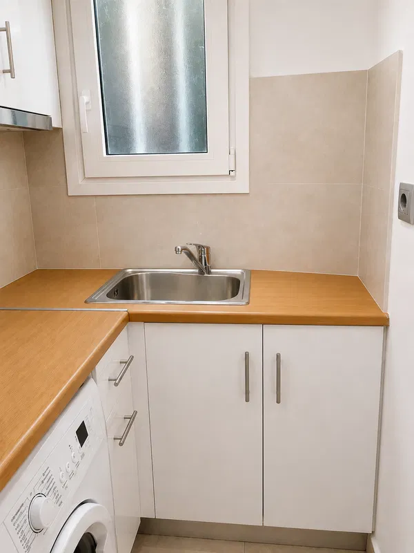 27 m² Apartment with One Bedrooms for Sale in Center Athens, Athens Center — photo 3