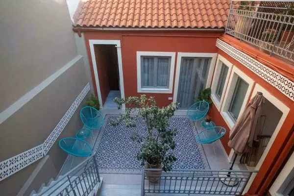 Hotel for Sale in Athens Historical Center, Athens Center with Autonomous heating — photo 3