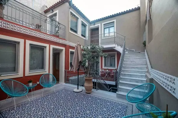 Hotel for Sale in Athens Historical Center, Athens Center with Autonomous heating — photo 2