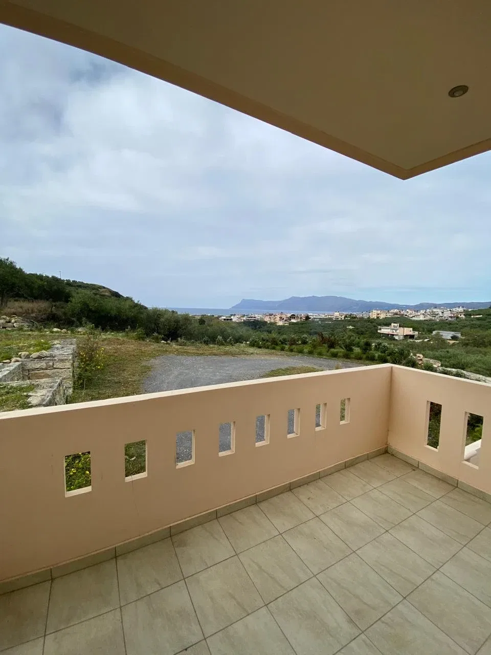 Sea View Three-Bedroom Villa for Rent in Kasteli Kissamos, Kissamos