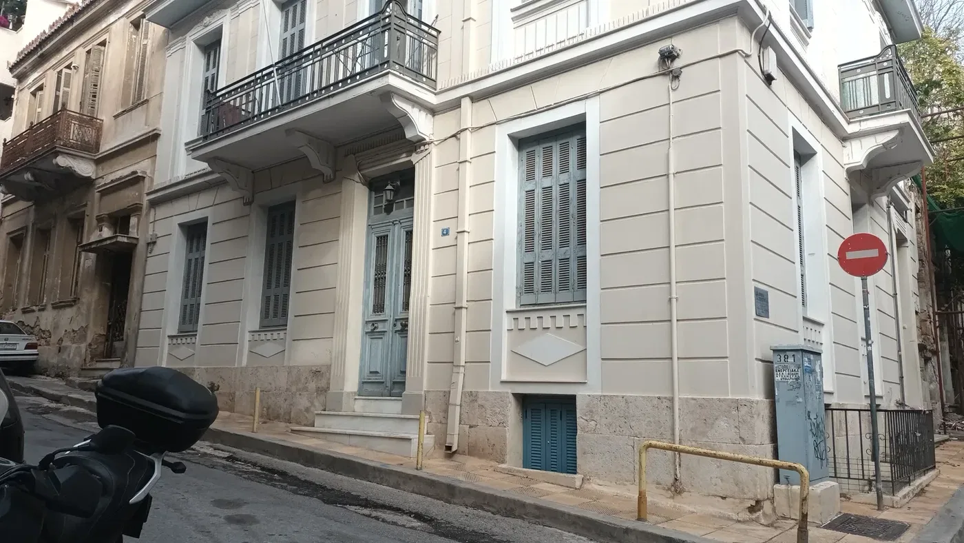 Sea View Three-Bedroom Villa for Sale in Piraeus