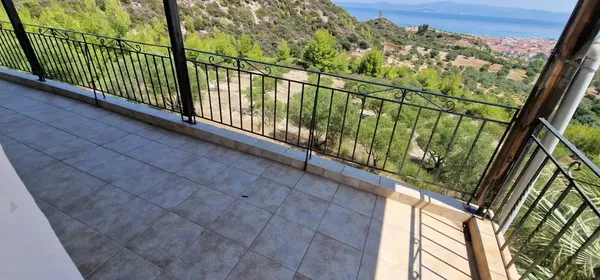 Sea-View Three-Bedroom Villa for Sale in Pefkochori Pallini, Pallini Halkidiki