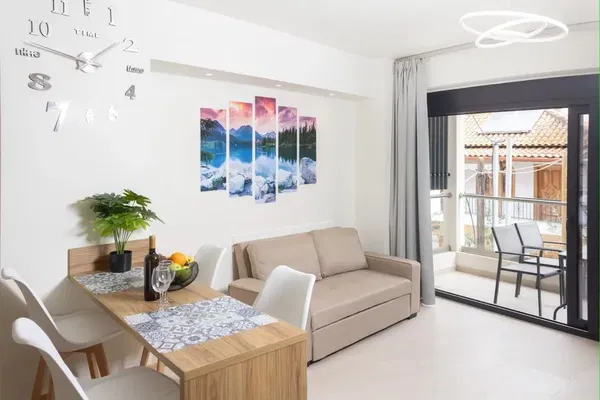 Modern Twelve-Bedroom Apartment for Sale in Halkidiki — photo 5