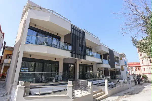 Modern Twelve-Bedroom Apartment for Sale in Halkidiki — photo 3