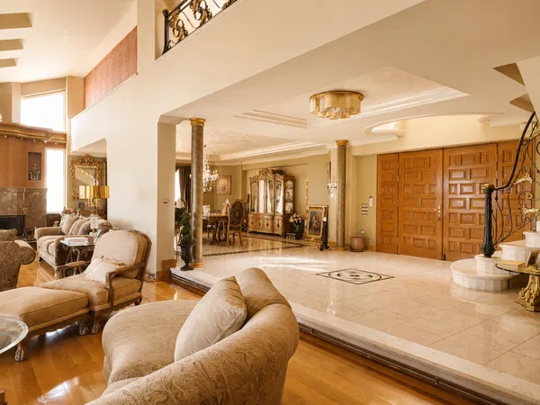 949 m² Villa with Three Bedrooms for Sale in Saronida, Attica — photo 5