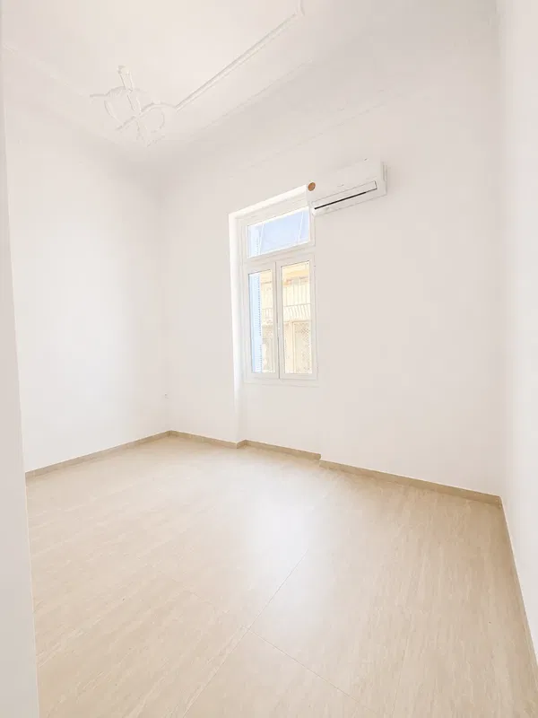285 m² Building for Sale in Center Athens, Athens Center — photo 3