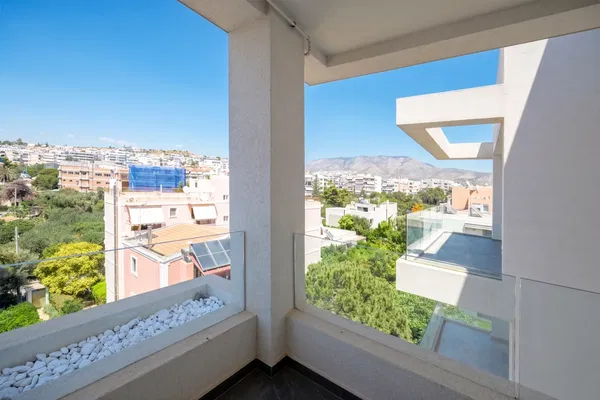 160 m² Three-Bedroom Apartment for Sale in Alimos, Athens Southern suburbs — photo 3