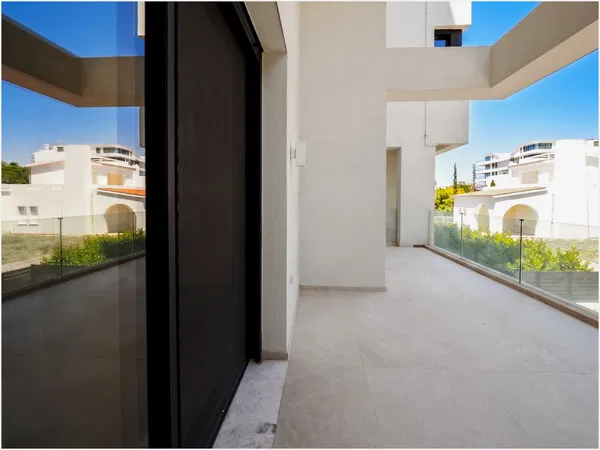 Three-Bedroom Apartment for Sale in Alimos, Athens Southern suburbs with Air conditioning — photo 3