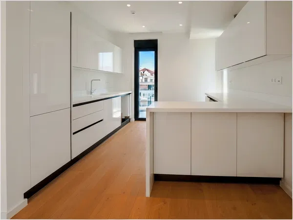 120 m² Two-Bedroom Sea-View Apartment for Sale in Alimos, Athens Southern suburbs — photo 5
