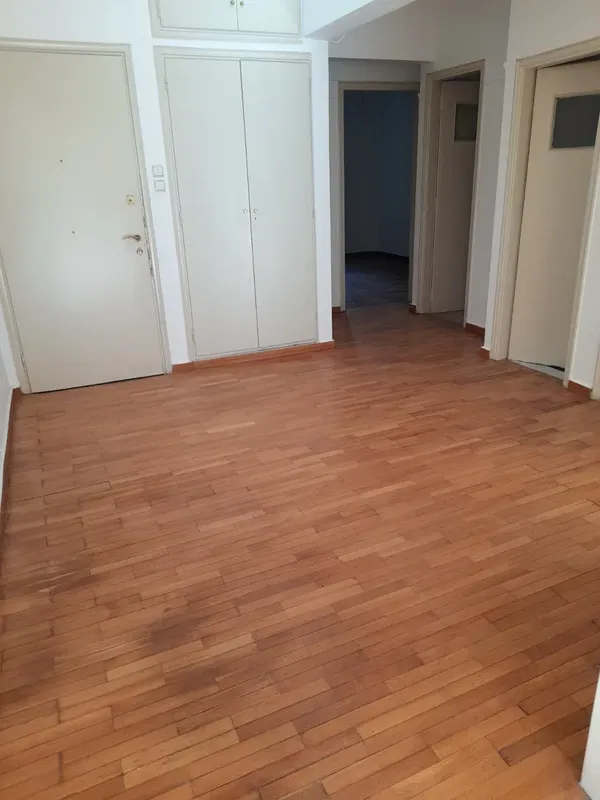 Renovated 72 m² Apartment with Three Bedrooms for Sale in Omonoia, Athens Center — photo 5