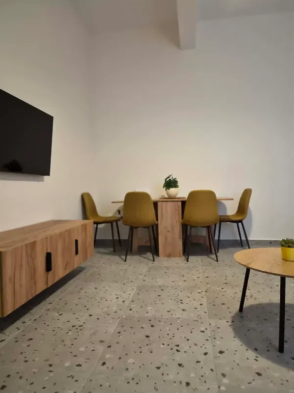 65 m² Two-Bedroom Apartment for Sale in Kypseli, Athens Center — photo 4