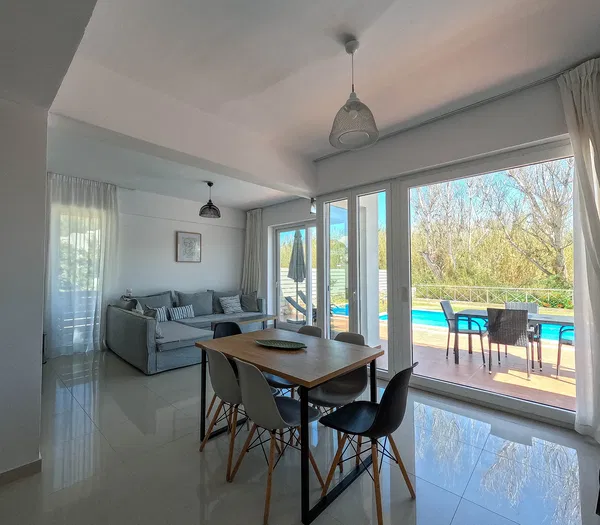 100 m² Two-Bedroom Villa for Sale in Chania — photo 2