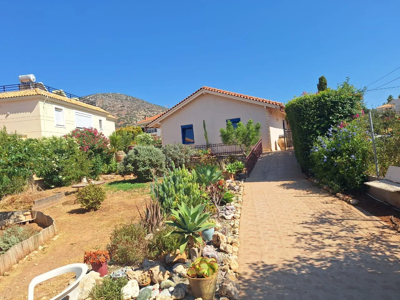 165 m² Villa with Three Bedrooms for Sale in Hersonissos, Heraklion