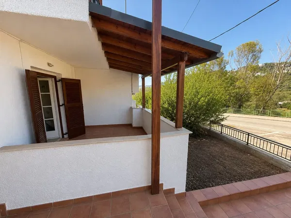 83 m² Villa with Two Bedrooms for Sale in Lentariana, Chania