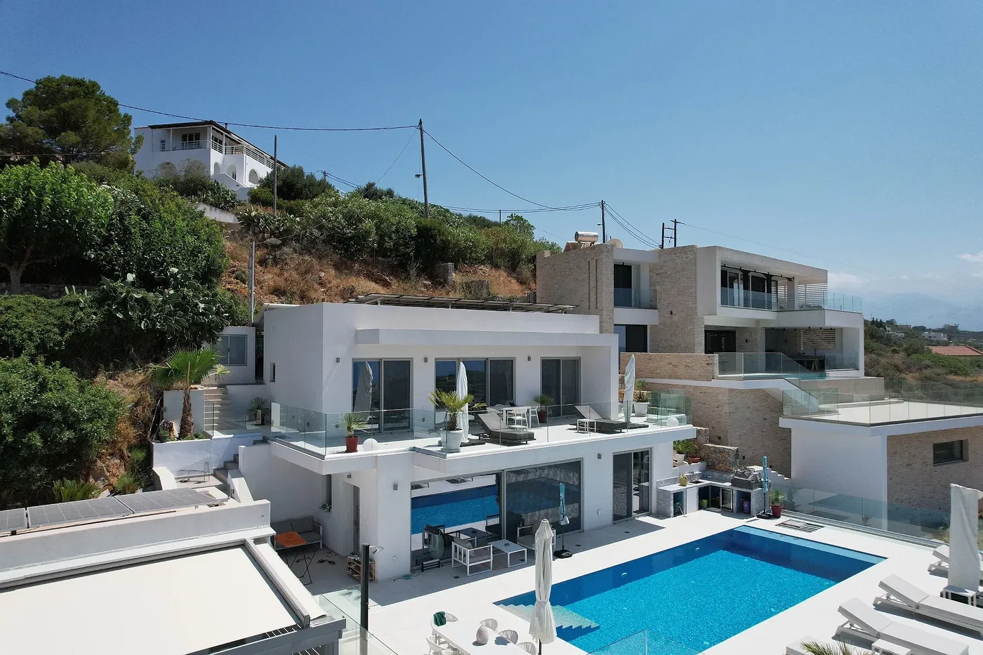 Sea-View Two-Bedroom Apartment for Rent in Kokkino Chorio, Apokoronas