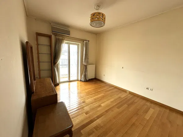 Two-Bedroom Apartment for Sale in Neos Kosmos, Athens Center with Aluminium frames — photo 3